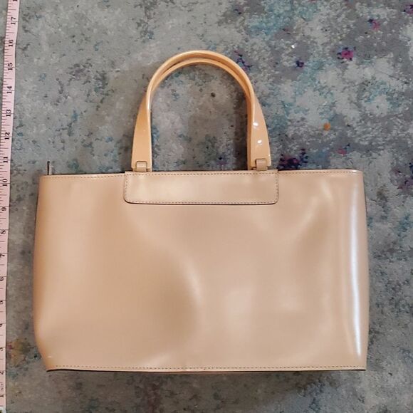 La Marthe Tan Tote Bag with Lucite Plastic Handles - Picture 8 of 14